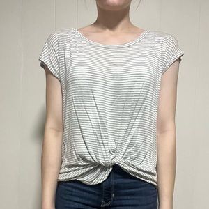 White and grey t-shirt with front knot